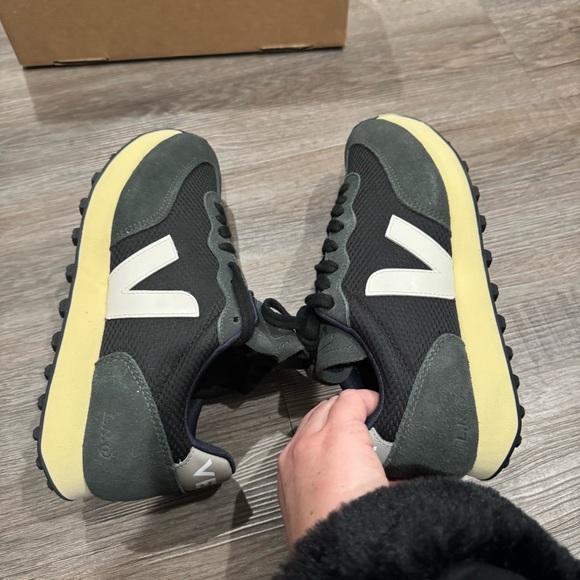 Veja Rio Bronco Alveomesh Black White Oxford Grey Sneakers - Picture 7 of 11